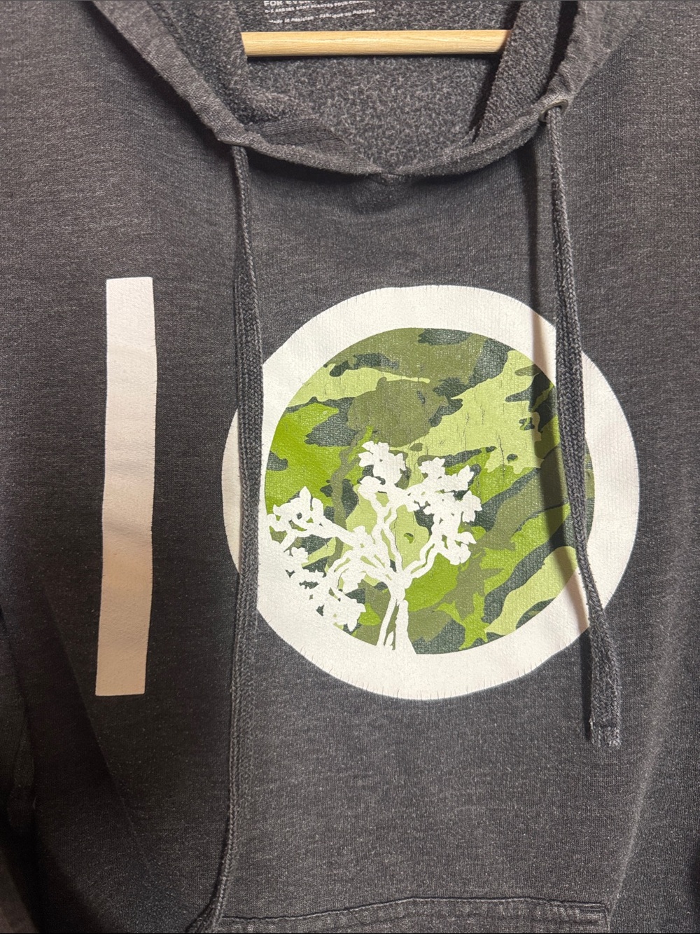 Tentree Dark Grey Camo Tree Logo Hoodie Pullover Medium Flawed - Picture 4 of 7
